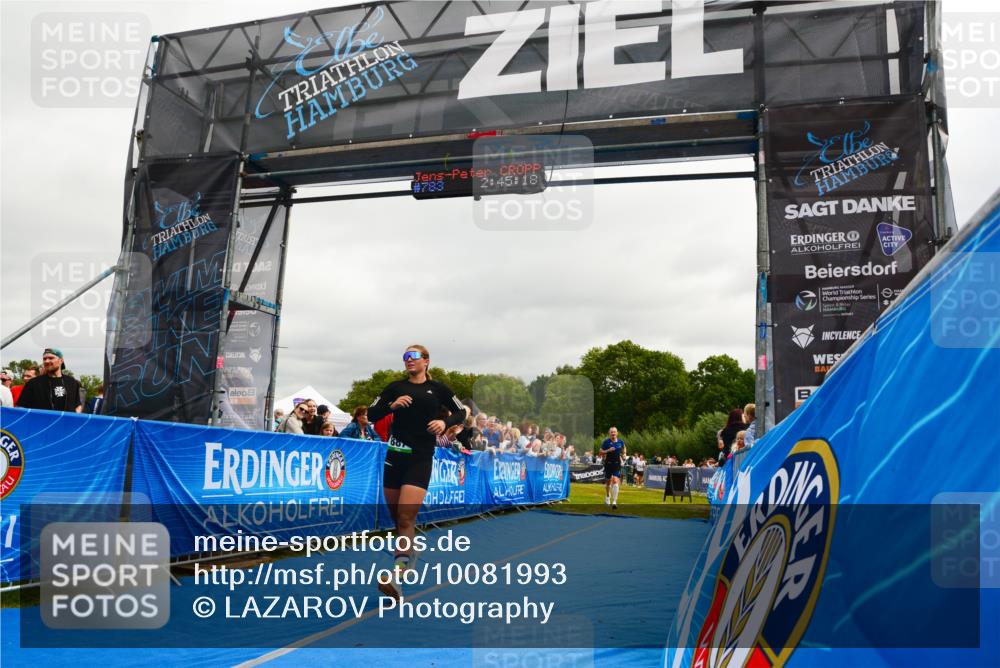 30.08.2026 - Elbe Triathlon Hamburg LAZAROV Photography http://msf.ph/oto/10081993 30.08.2026 11:25:37 Ziel 887, 1096, 1144, 1290, 1896 meine-sportfotos.de