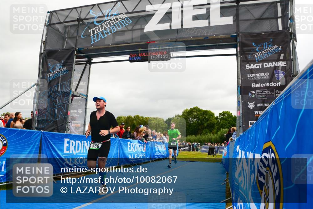 30.08.2026 - Elbe Triathlon Hamburg LAZAROV Photography http://msf.ph/oto/10082067 30.08.2026 11:25:51 Ziel 556, 576, 948 meine-sportfotos.de