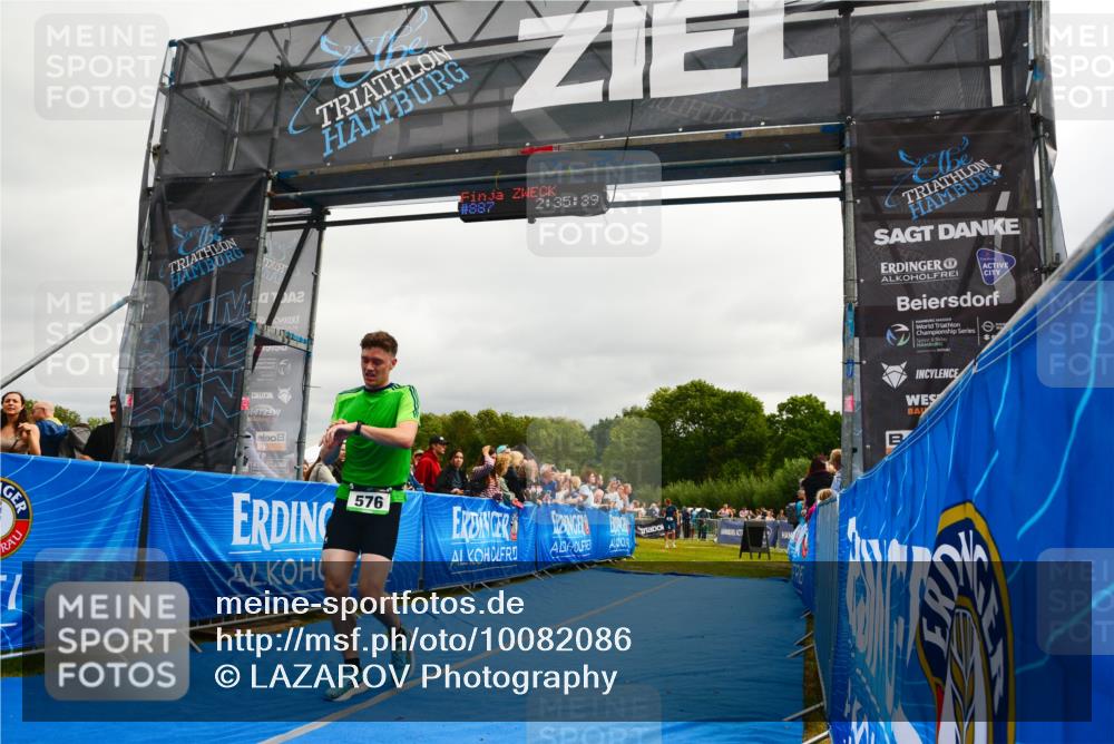 30.08.2026 - Elbe Triathlon Hamburg LAZAROV Photography http://msf.ph/oto/10082086 30.08.2026 11:25:53 Ziel 556, 576, 948, 1219 meine-sportfotos.de