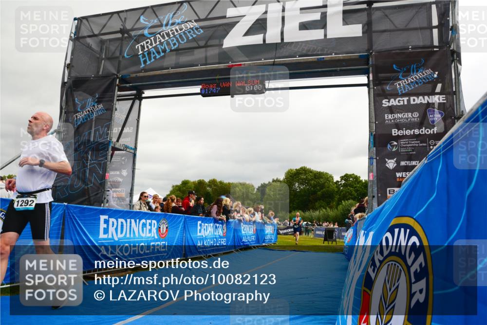 30.08.2026 - Elbe Triathlon Hamburg LAZAROV Photography http://msf.ph/oto/10082123 30.08.2026 11:26:18 Ziel 1079, 1198, 1217, 1292 meine-sportfotos.de