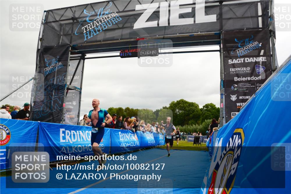 30.08.2026 - Elbe Triathlon Hamburg LAZAROV Photography http://msf.ph/oto/10082127 30.08.2026 11:26:23 Ziel 1079, 1198, 1217 meine-sportfotos.de