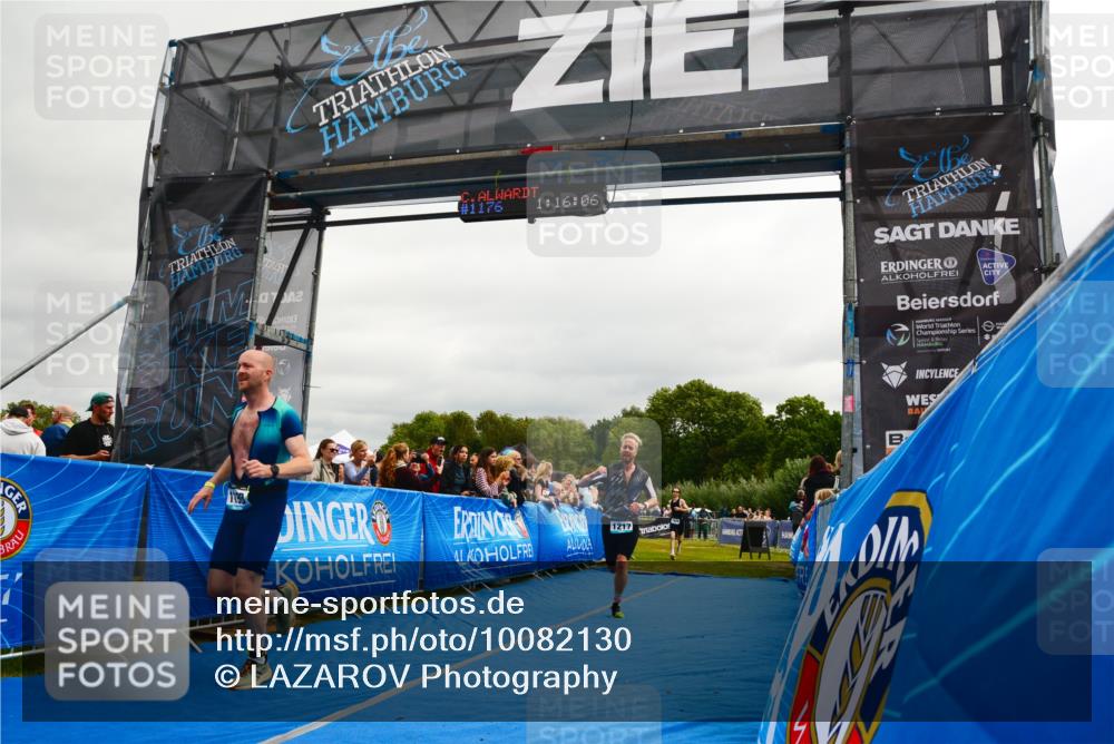30.08.2026 - Elbe Triathlon Hamburg LAZAROV Photography http://msf.ph/oto/10082130 30.08.2026 11:26:23 Ziel 1079, 1198, 1217 meine-sportfotos.de