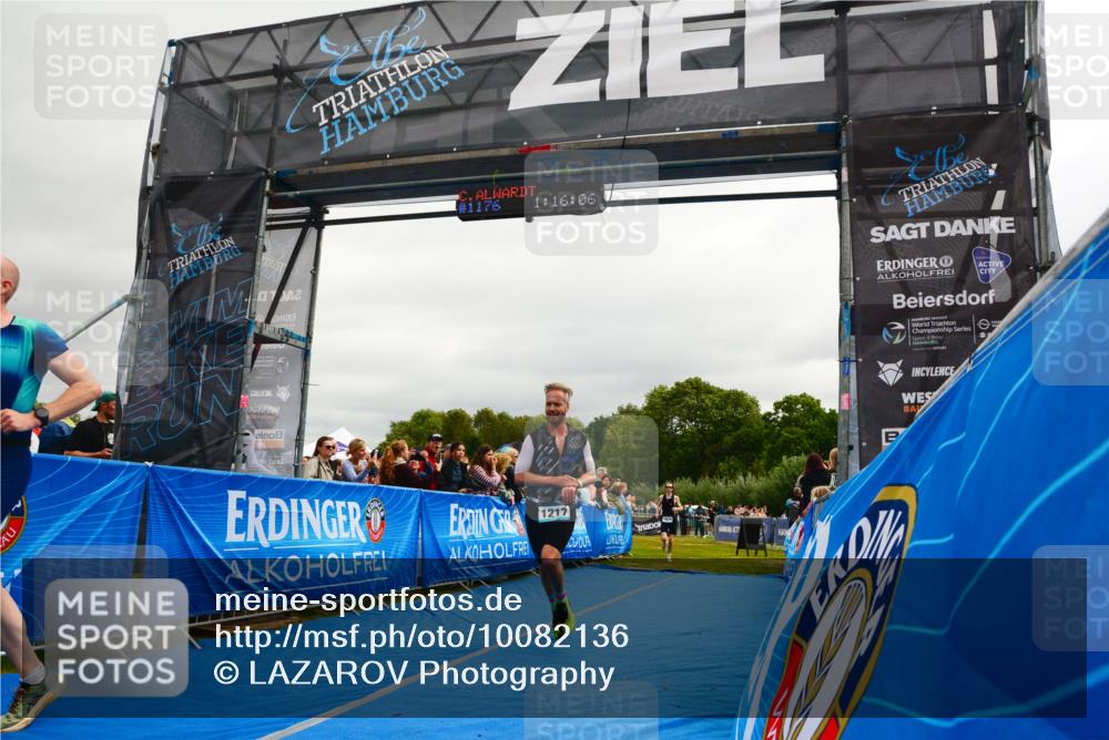 30.08.2026 - Elbe Triathlon Hamburg LAZAROV Photography http://msf.ph/oto/10082136 30.08.2026 11:26:23 Ziel 1079, 1198, 1217 meine-sportfotos.de