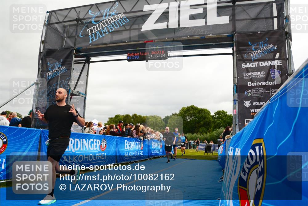 30.08.2026 - Elbe Triathlon Hamburg LAZAROV Photography http://msf.ph/oto/10082162 30.08.2026 11:26:33 Ziel 457, 514, 782, 1249 meine-sportfotos.de