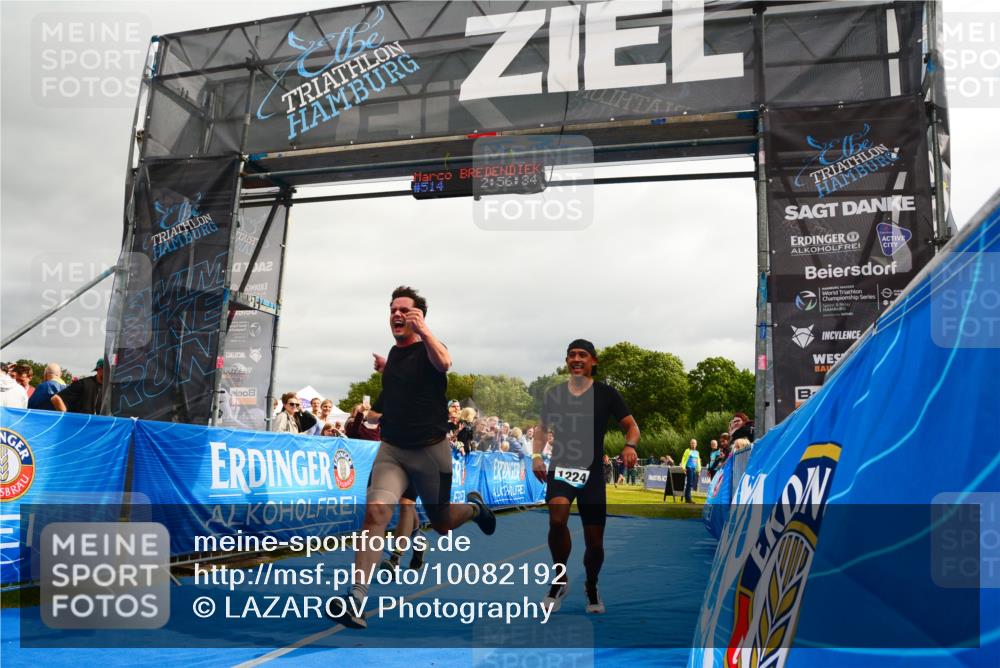 30.08.2026 - Elbe Triathlon Hamburg LAZAROV Photography http://msf.ph/oto/10082192 30.08.2026 11:26:49 Ziel 571, 1119, 1203, 1224 meine-sportfotos.de