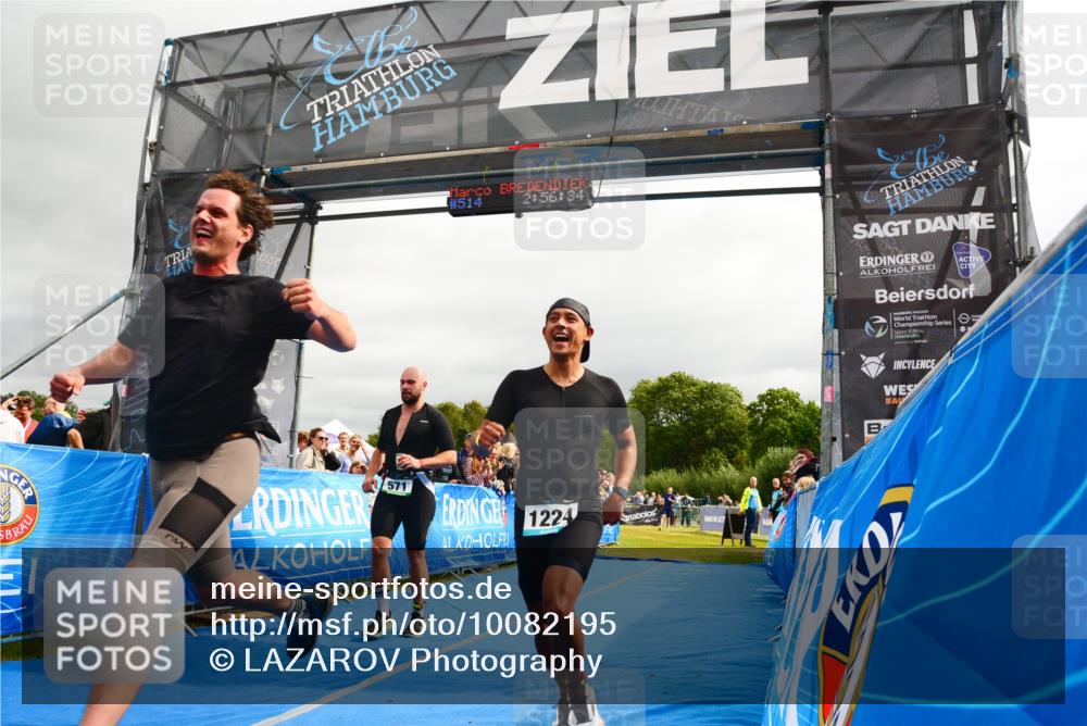 30.08.2026 - Elbe Triathlon Hamburg LAZAROV Photography http://msf.ph/oto/10082195 30.08.2026 11:26:50 Ziel 571, 1119, 1203, 1224 meine-sportfotos.de