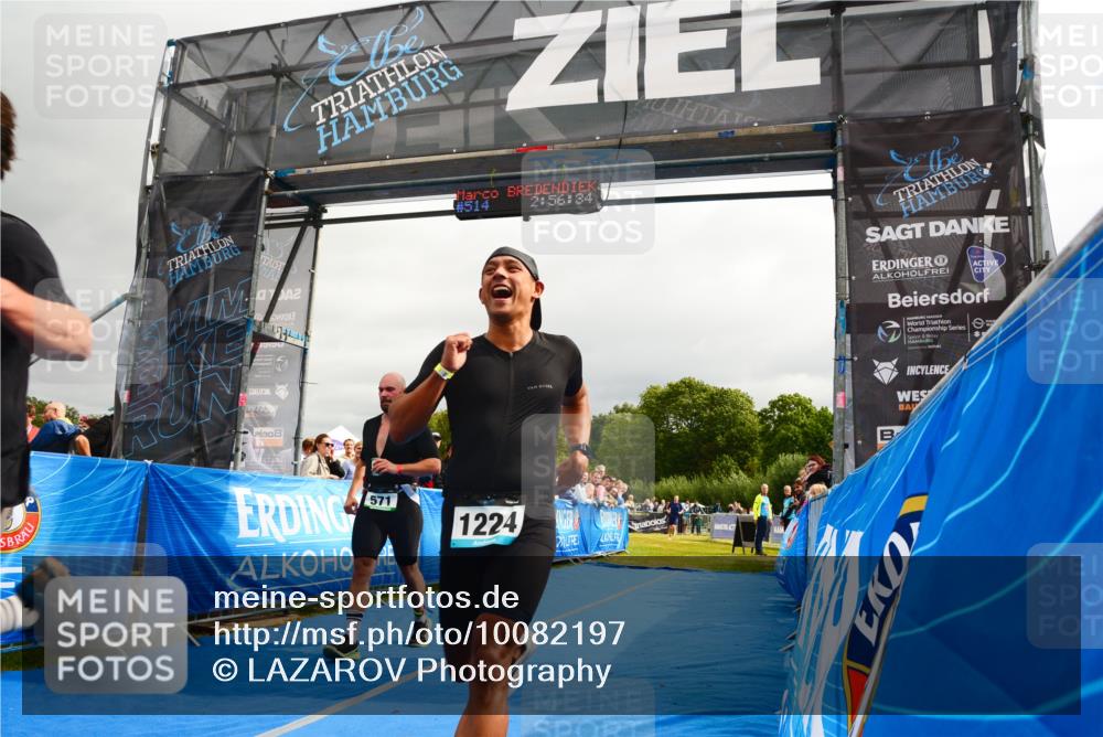 30.08.2026 - Elbe Triathlon Hamburg LAZAROV Photography http://msf.ph/oto/10082197 30.08.2026 11:26:50 Ziel 571, 1119, 1203, 1224 meine-sportfotos.de