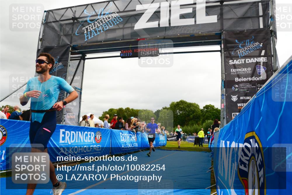 30.08.2026 - Elbe Triathlon Hamburg LAZAROV Photography http://msf.ph/oto/10082254 30.08.2026 11:27:06 Ziel 702, 1110, 1172, 1194 meine-sportfotos.de