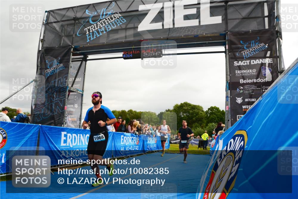 30.08.2026 - Elbe Triathlon Hamburg LAZAROV Photography http://msf.ph/oto/10082385 30.08.2026 11:28:03 Ziel 587, 754, 1065, 1068, 1103 meine-sportfotos.de