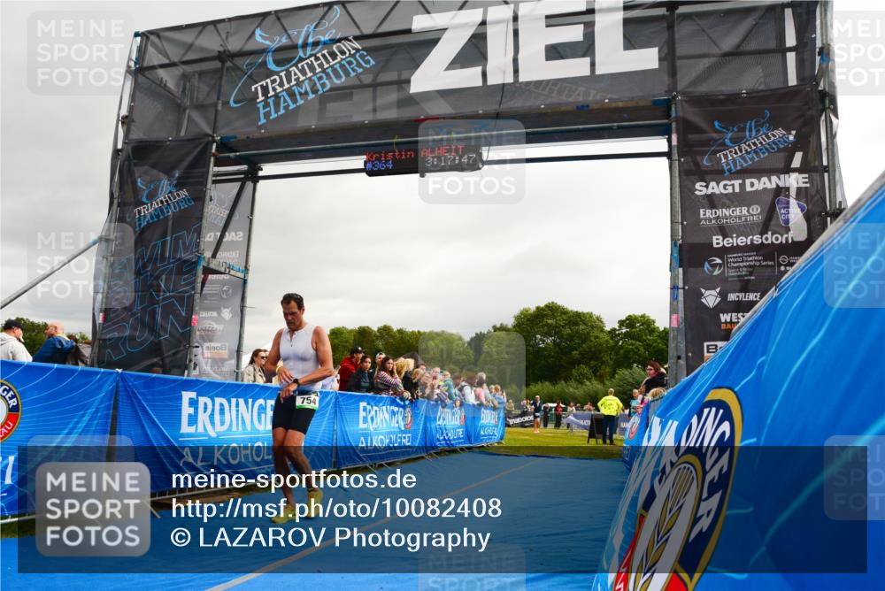 30.08.2026 - Elbe Triathlon Hamburg LAZAROV Photography http://msf.ph/oto/10082408 30.08.2026 11:28:06 Ziel 687, 754, 1068, 1103 meine-sportfotos.de