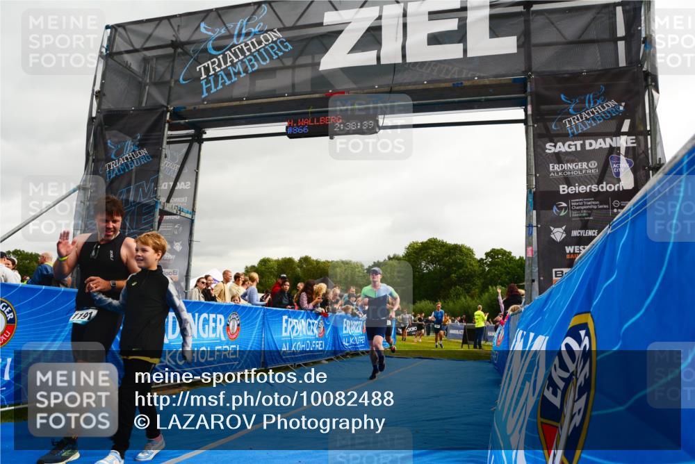 30.08.2026 - Elbe Triathlon Hamburg LAZAROV Photography http://msf.ph/oto/10082488 30.08.2026 11:28:53 Ziel 409, 763, 1115, 1191 meine-sportfotos.de