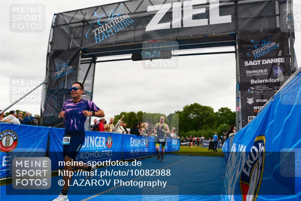 30.08.2026 - Elbe Triathlon Hamburg LAZAROV Photography http://msf.ph/oto/10082988 30.08.2026 11:33:19 Ziel 937, 1136, 1159 meine-sportfotos.de