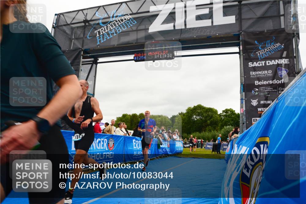 30.08.2026 - Elbe Triathlon Hamburg LAZAROV Photography http://msf.ph/oto/10083044 30.08.2026 11:33:36 Ziel 843, 1126, 1289, 1313 meine-sportfotos.de