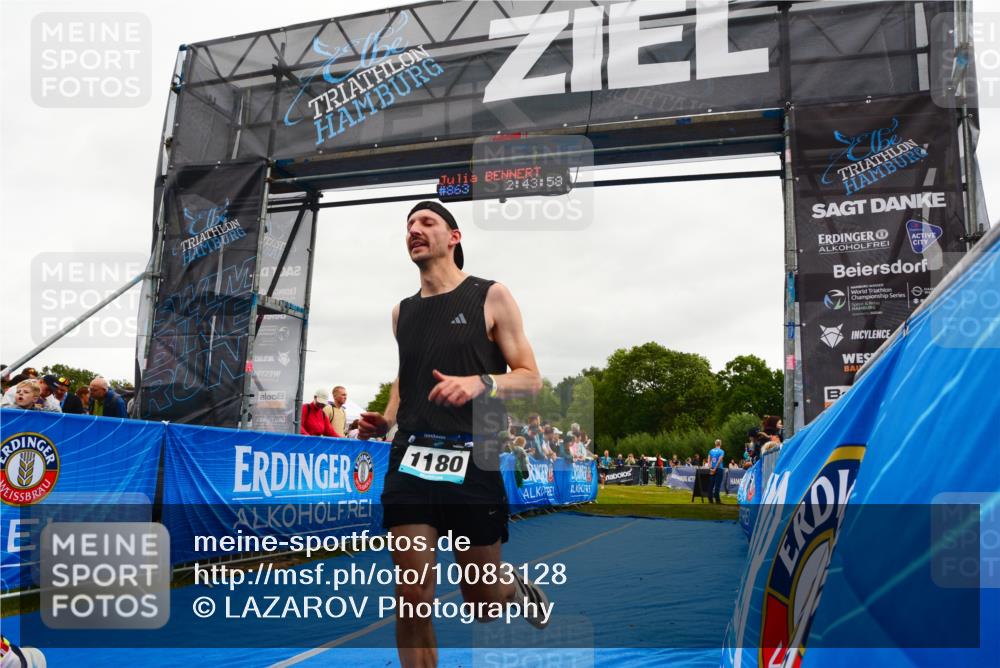 30.08.2026 - Elbe Triathlon Hamburg LAZAROV Photography http://msf.ph/oto/10083128 30.08.2026 11:34:06 Ziel 1166, 1180, 1234 meine-sportfotos.de