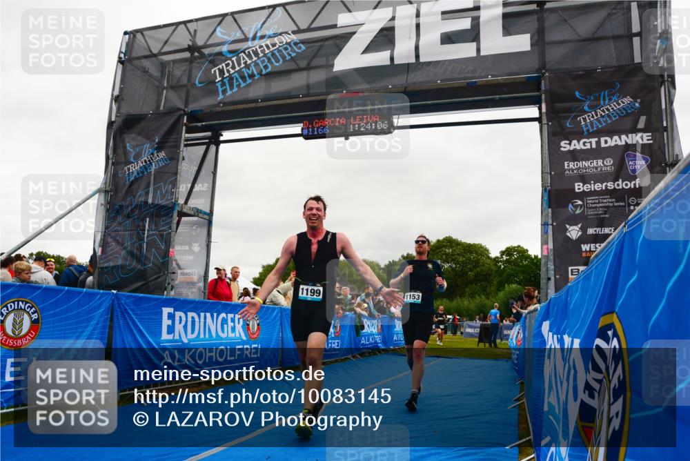 30.08.2026 - Elbe Triathlon Hamburg LAZAROV Photography http://msf.ph/oto/10083145 30.08.2026 11:34:21 Ziel 570, 848, 1149, 1153, 1199 meine-sportfotos.de