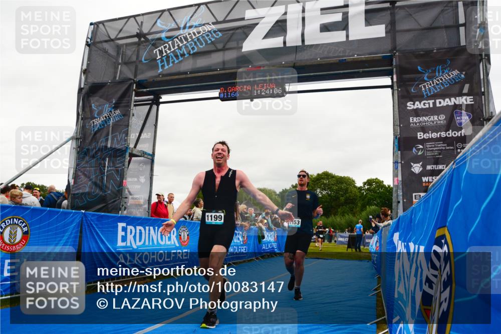 30.08.2026 - Elbe Triathlon Hamburg LAZAROV Photography http://msf.ph/oto/10083147 30.08.2026 11:34:21 Ziel 570, 848, 1149, 1153, 1199 meine-sportfotos.de
