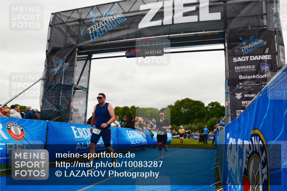 30.08.2026 - Elbe Triathlon Hamburg LAZAROV Photography http://msf.ph/oto/10083287 30.08.2026 11:35:17 Ziel 780, 826, 1137, 1318 meine-sportfotos.de