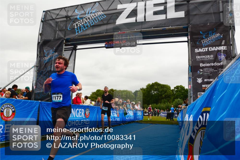 30.08.2026 - Elbe Triathlon Hamburg LAZAROV Photography http://msf.ph/oto/10083341 30.08.2026 11:35:34 Ziel 961, 1177, 1237 meine-sportfotos.de