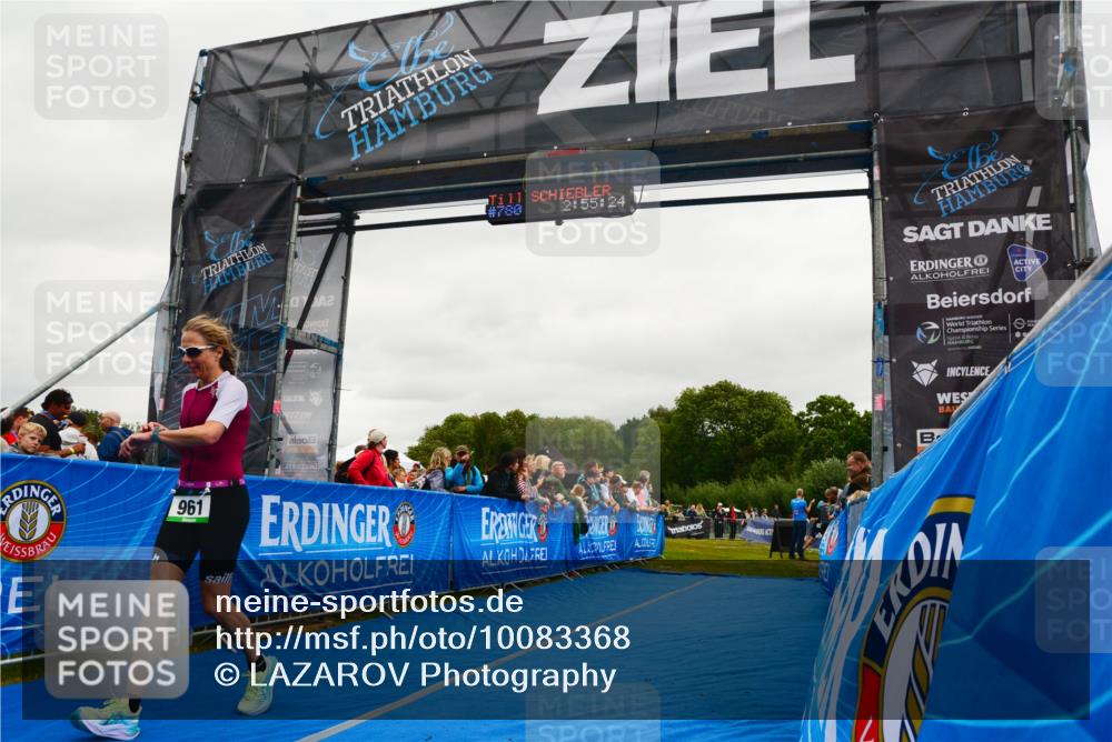 30.08.2026 - Elbe Triathlon Hamburg LAZAROV Photography http://msf.ph/oto/10083368 30.08.2026 11:35:40 Ziel 961 meine-sportfotos.de