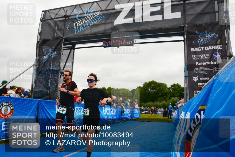 30.08.2026 - Elbe Triathlon Hamburg LAZAROV Photography http://msf.ph/oto/10083494 30.08.2026 11:36:13 Ziel 929, 1305, 1447 meine-sportfotos.de