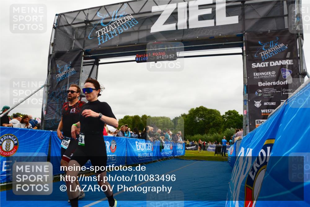 30.08.2026 - Elbe Triathlon Hamburg LAZAROV Photography http://msf.ph/oto/10083496 30.08.2026 11:36:13 Ziel 929, 1305, 1447 meine-sportfotos.de