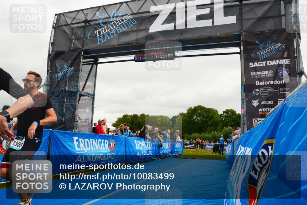 30.08.2026 - Elbe Triathlon Hamburg LAZAROV Photography http://msf.ph/oto/10083499 30.08.2026 11:36:13 Ziel 929, 1305, 1447 meine-sportfotos.de
