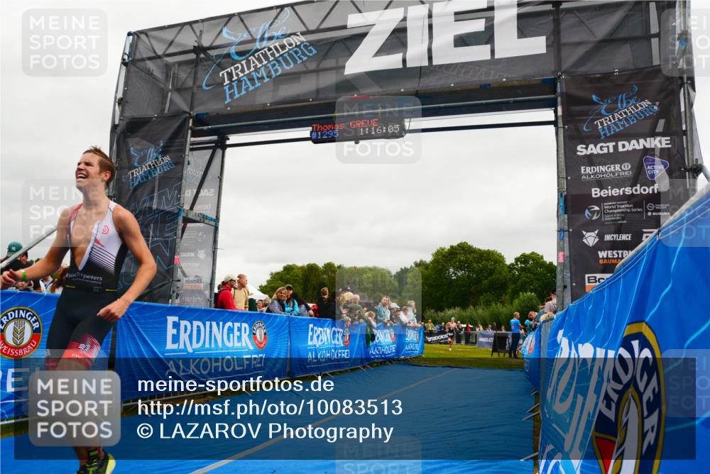 30.08.2026 - Elbe Triathlon Hamburg LAZAROV Photography http://msf.ph/oto/10083513 30.08.2026 11:36:20 Ziel 1446, 1447 meine-sportfotos.de