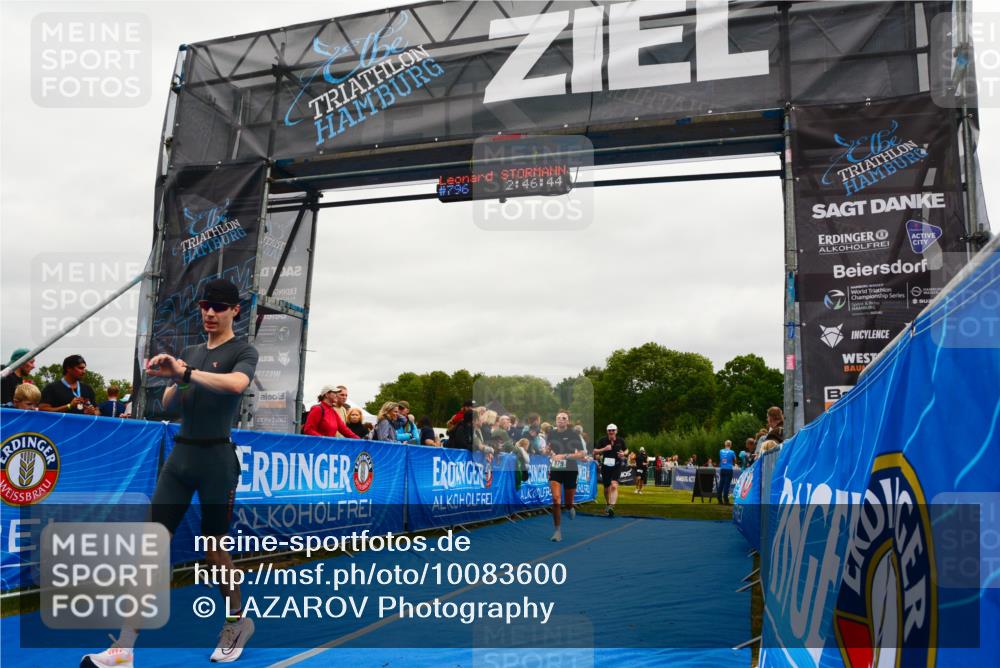 30.08.2026 - Elbe Triathlon Hamburg LAZAROV Photography http://msf.ph/oto/10083600 30.08.2026 11:37:01 Ziel 879, 1011, 1050, 1132, 1307 meine-sportfotos.de