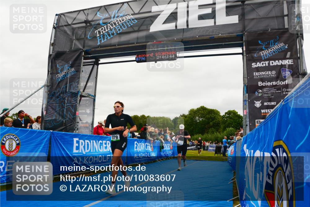 30.08.2026 - Elbe Triathlon Hamburg LAZAROV Photography http://msf.ph/oto/10083607 30.08.2026 11:37:03 Ziel 879, 1050, 1132, 1307 meine-sportfotos.de