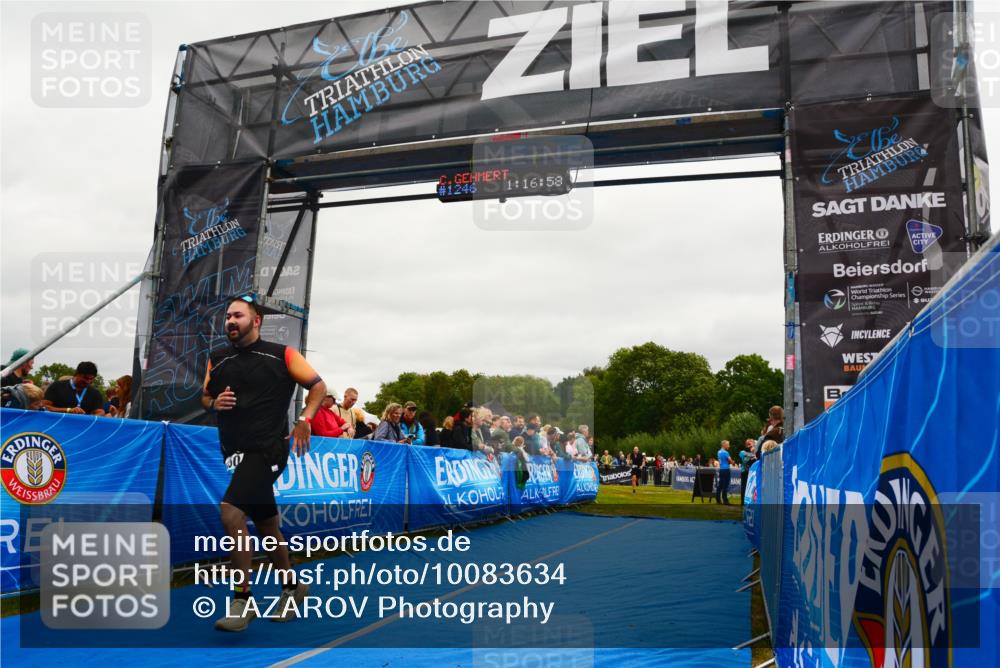 30.08.2026 - Elbe Triathlon Hamburg LAZAROV Photography http://msf.ph/oto/10083634 30.08.2026 11:37:09 Ziel 1050, 1122 meine-sportfotos.de