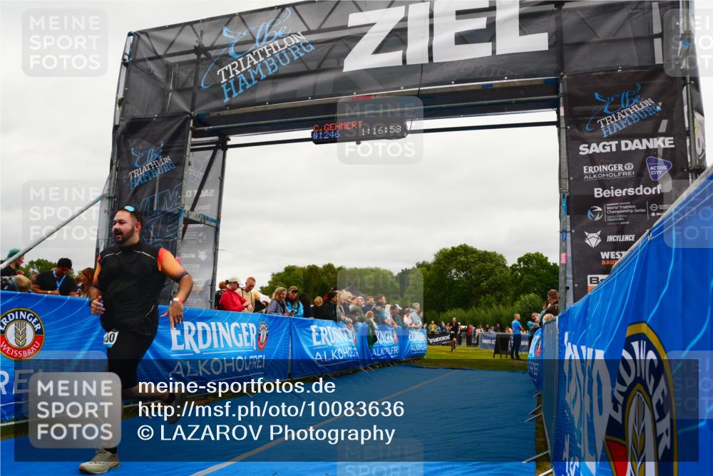 30.08.2026 - Elbe Triathlon Hamburg LAZAROV Photography http://msf.ph/oto/10083636 30.08.2026 11:37:09 Ziel 1050, 1122 meine-sportfotos.de