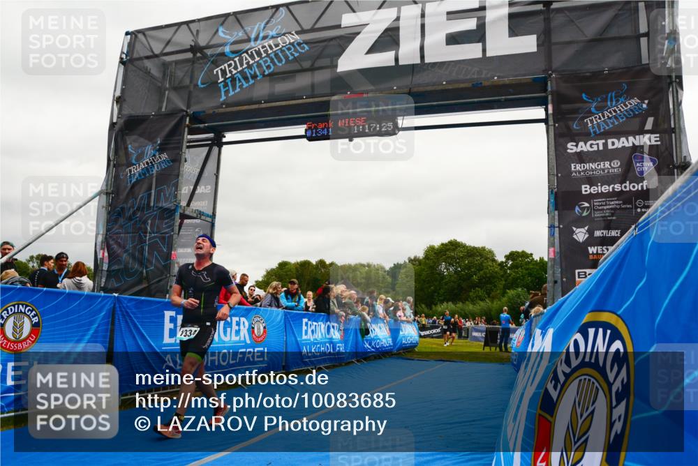 30.08.2026 - Elbe Triathlon Hamburg LAZAROV Photography http://msf.ph/oto/10083685 30.08.2026 11:37:37 Ziel 1264, 1334, 1385, 1440 meine-sportfotos.de