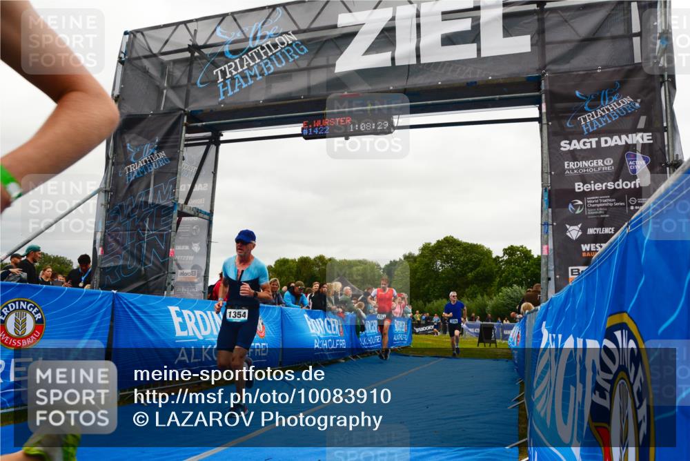 30.08.2026 - Elbe Triathlon Hamburg LAZAROV Photography http://msf.ph/oto/10083910 30.08.2026 11:38:40 Ziel 867, 1226, 1253, 1271, 1354, 1444 meine-sportfotos.de