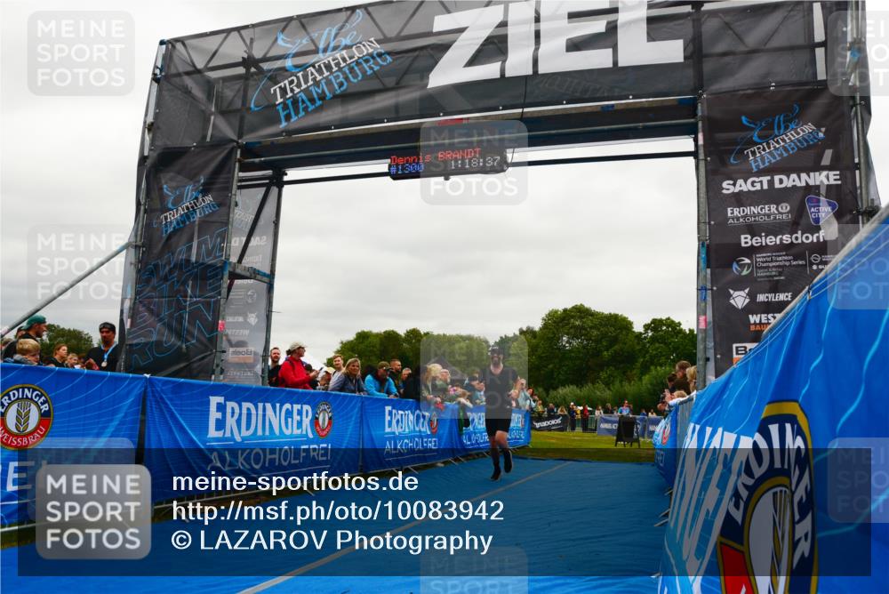 30.08.2026 - Elbe Triathlon Hamburg LAZAROV Photography http://msf.ph/oto/10083942 30.08.2026 11:38:49 Ziel 1162 meine-sportfotos.de
