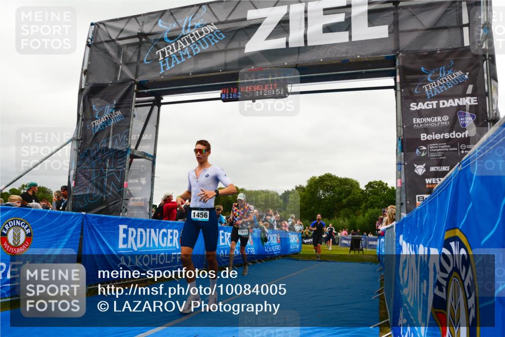 30.08.2026 - Elbe Triathlon Hamburg LAZAROV Photography http://msf.ph/oto/10084005 30.08.2026 11:39:09 Ziel 877, 1158, 1169, 1319, 1456 meine-sportfotos.de