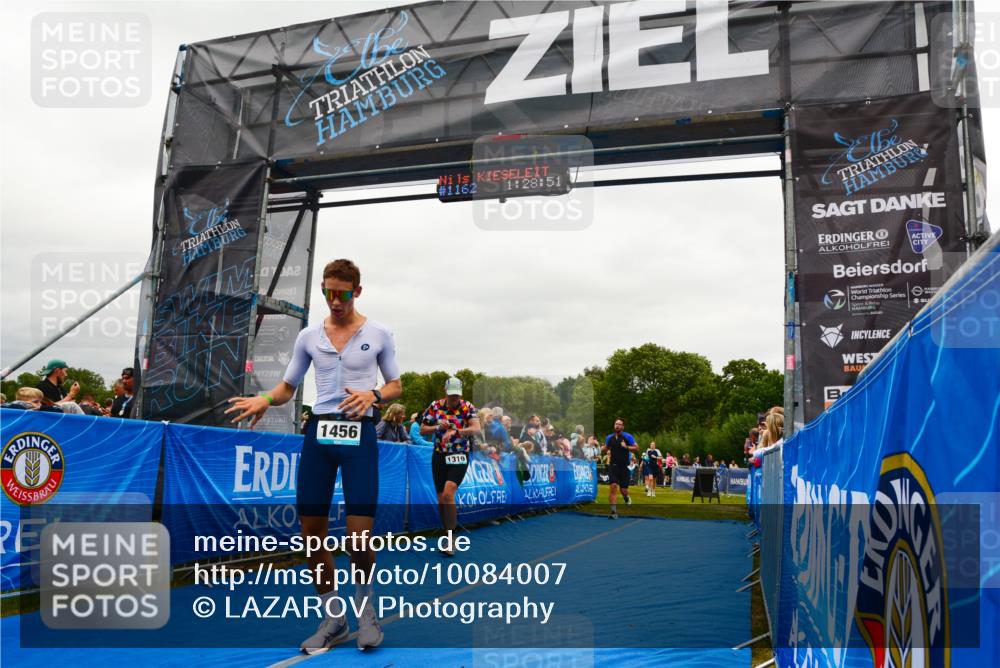 30.08.2026 - Elbe Triathlon Hamburg LAZAROV Photography http://msf.ph/oto/10084007 30.08.2026 11:39:09 Ziel 877, 1158, 1169, 1319, 1456 meine-sportfotos.de