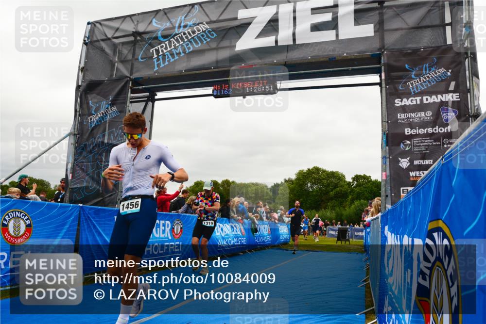 30.08.2026 - Elbe Triathlon Hamburg LAZAROV Photography http://msf.ph/oto/10084009 30.08.2026 11:39:09 Ziel 877, 1158, 1169, 1319, 1456 meine-sportfotos.de