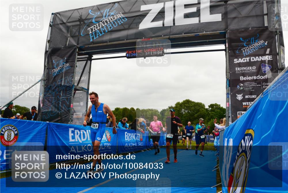 30.08.2026 - Elbe Triathlon Hamburg LAZAROV Photography http://msf.ph/oto/10084033 30.08.2026 11:39:18 Ziel 709, 877, 1064, 1123, 1125, 1205, 1214, 1256 meine-sportfotos.de