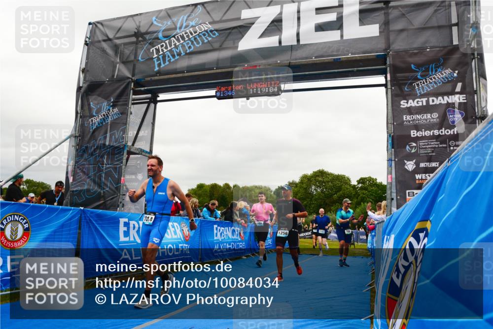 30.08.2026 - Elbe Triathlon Hamburg LAZAROV Photography http://msf.ph/oto/10084034 30.08.2026 11:39:18 Ziel 709, 877, 1064, 1123, 1125, 1205, 1214, 1256 meine-sportfotos.de