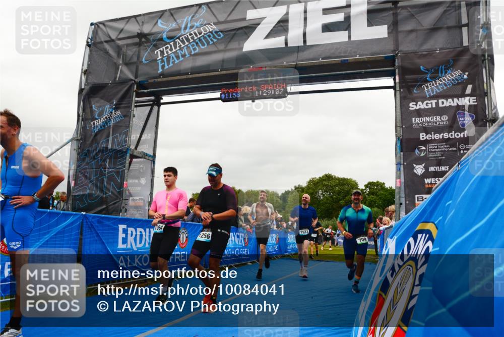 30.08.2026 - Elbe Triathlon Hamburg LAZAROV Photography http://msf.ph/oto/10084041 30.08.2026 11:39:20 Ziel 709, 992, 1064, 1123, 1125, 1205, 1214, 1256 meine-sportfotos.de