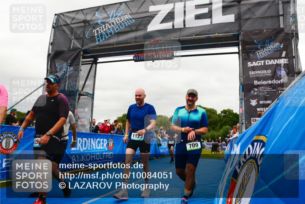 30.08.2026 - Elbe Triathlon Hamburg LAZAROV Photography http://msf.ph/oto/10084051 30.08.2026 11:39:22 Ziel 709, 992, 1064, 1123, 1125, 1205, 1214, 1256 meine-sportfotos.de