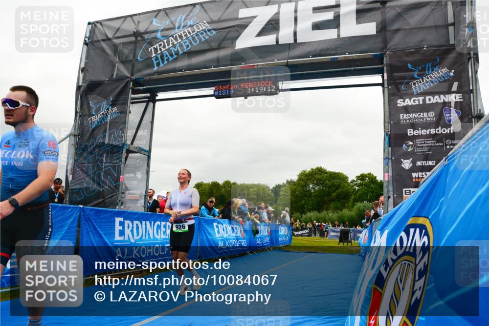 30.08.2026 - Elbe Triathlon Hamburg LAZAROV Photography http://msf.ph/oto/10084067 30.08.2026 11:39:32 Ziel 926, 979, 992 meine-sportfotos.de