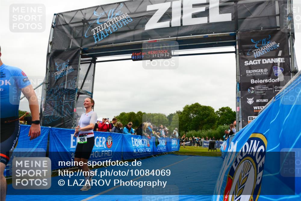 30.08.2026 - Elbe Triathlon Hamburg LAZAROV Photography http://msf.ph/oto/10084069 30.08.2026 11:39:33 Ziel 926, 979, 1146 meine-sportfotos.de