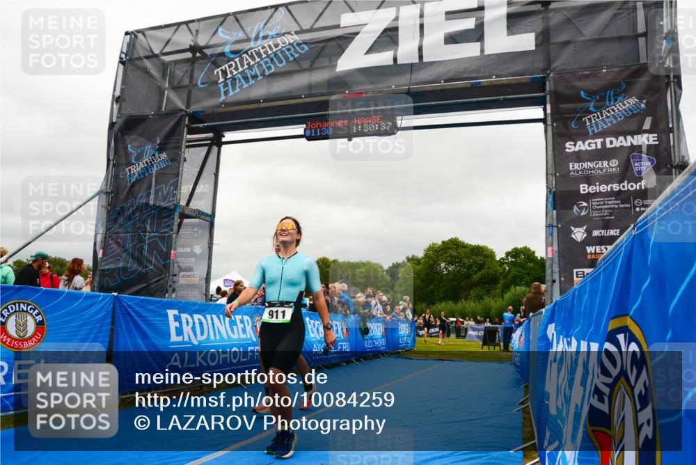 30.08.2026 - Elbe Triathlon Hamburg LAZAROV Photography http://msf.ph/oto/10084259 30.08.2026 11:40:49 Ziel 694, 911, 933, 1375 meine-sportfotos.de