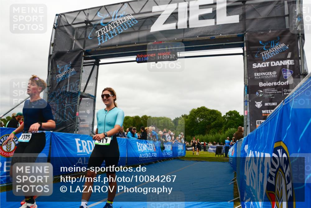30.08.2026 - Elbe Triathlon Hamburg LAZAROV Photography http://msf.ph/oto/10084267 30.08.2026 11:40:50 Ziel 694, 911, 933, 1375 meine-sportfotos.de