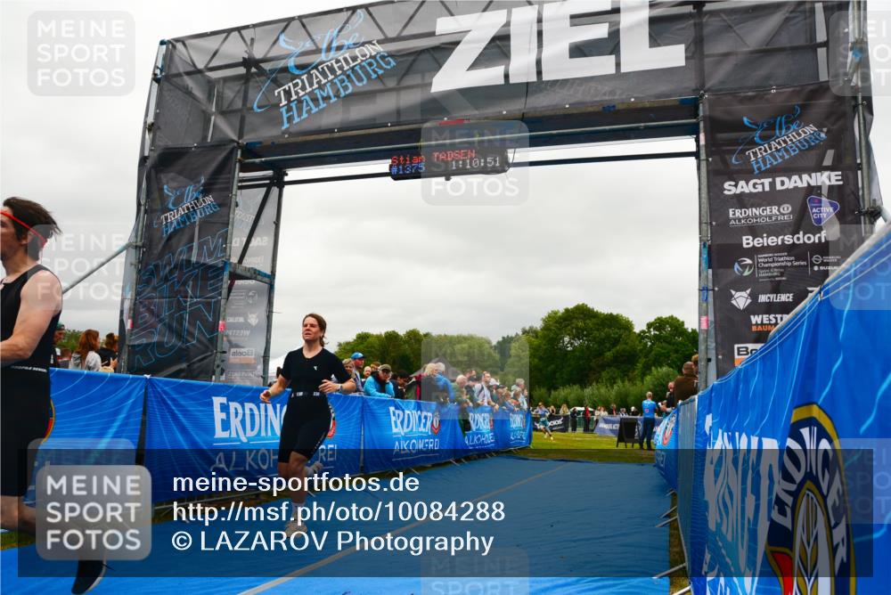 30.08.2026 - Elbe Triathlon Hamburg LAZAROV Photography http://msf.ph/oto/10084288 30.08.2026 11:40:55 Ziel 694, 933 meine-sportfotos.de