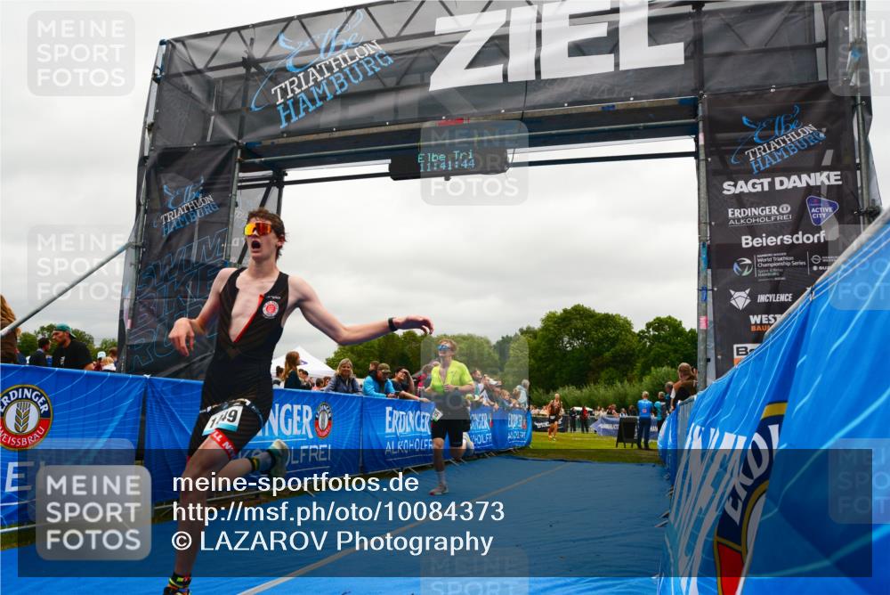30.08.2026 - Elbe Triathlon Hamburg LAZAROV Photography http://msf.ph/oto/10084373 30.08.2026 11:41:45 Ziel 795, 1272, 1449 meine-sportfotos.de