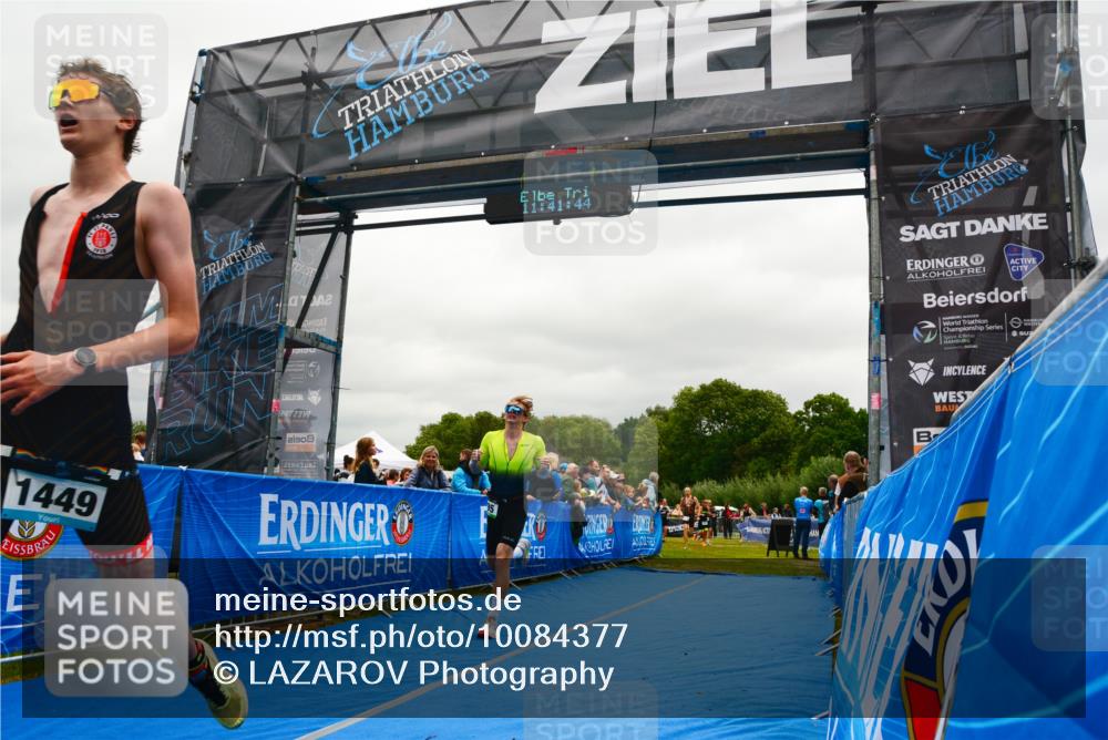 30.08.2026 - Elbe Triathlon Hamburg LAZAROV Photography http://msf.ph/oto/10084377 30.08.2026 11:41:45 Ziel 795, 1272, 1449 meine-sportfotos.de