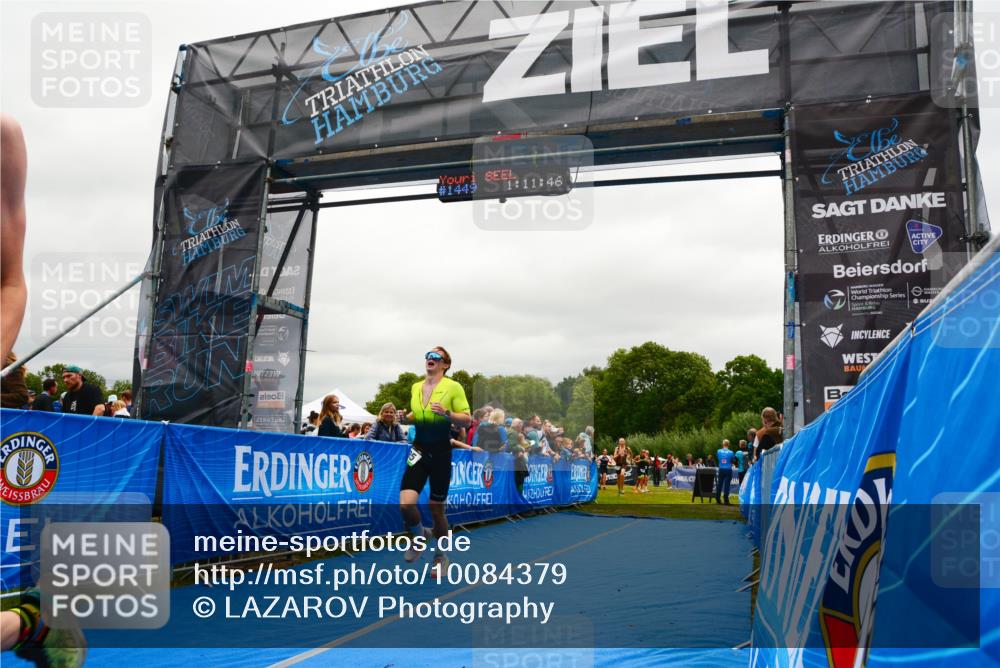 30.08.2026 - Elbe Triathlon Hamburg LAZAROV Photography http://msf.ph/oto/10084379 30.08.2026 11:41:45 Ziel 795, 1272, 1449 meine-sportfotos.de