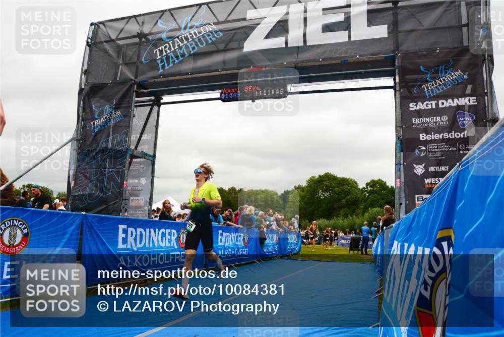 30.08.2026 - Elbe Triathlon Hamburg LAZAROV Photography http://msf.ph/oto/10084381 30.08.2026 11:41:46 Ziel 795, 1272, 1449 meine-sportfotos.de